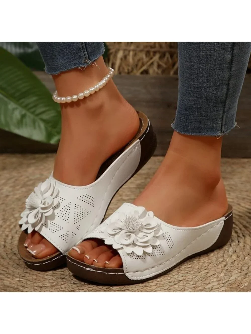 Stylish Women's Wedge Sandals - Floral Summer Open Toe Platform Shoes for Beach